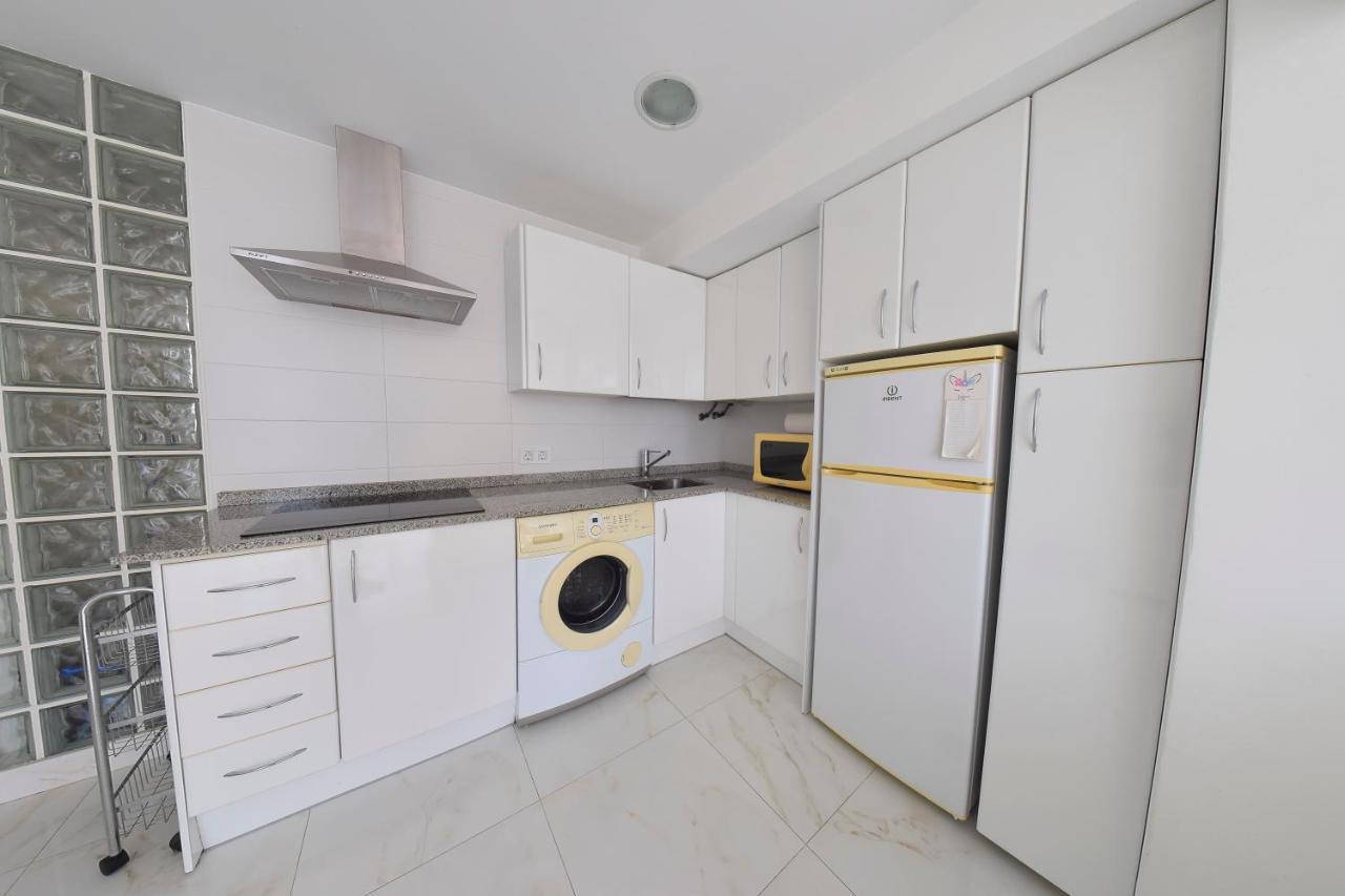 Los Caballos Vip Playa Levante Бенидорм Экстерьер фото