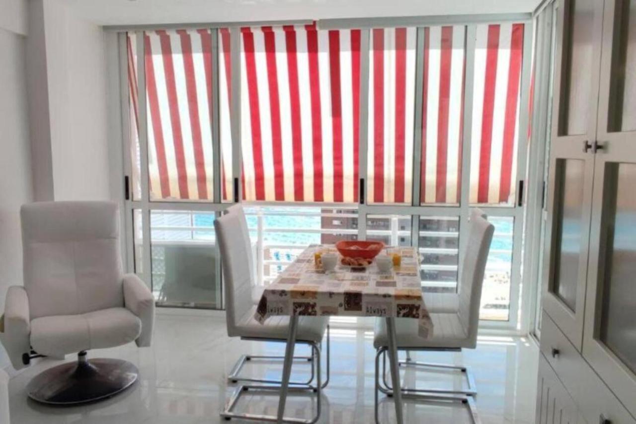 Los Caballos Vip Playa Levante Бенидорм Экстерьер фото