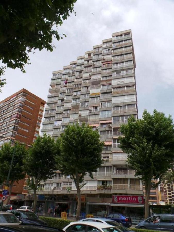 Los Caballos Vip Playa Levante Бенидорм Экстерьер фото