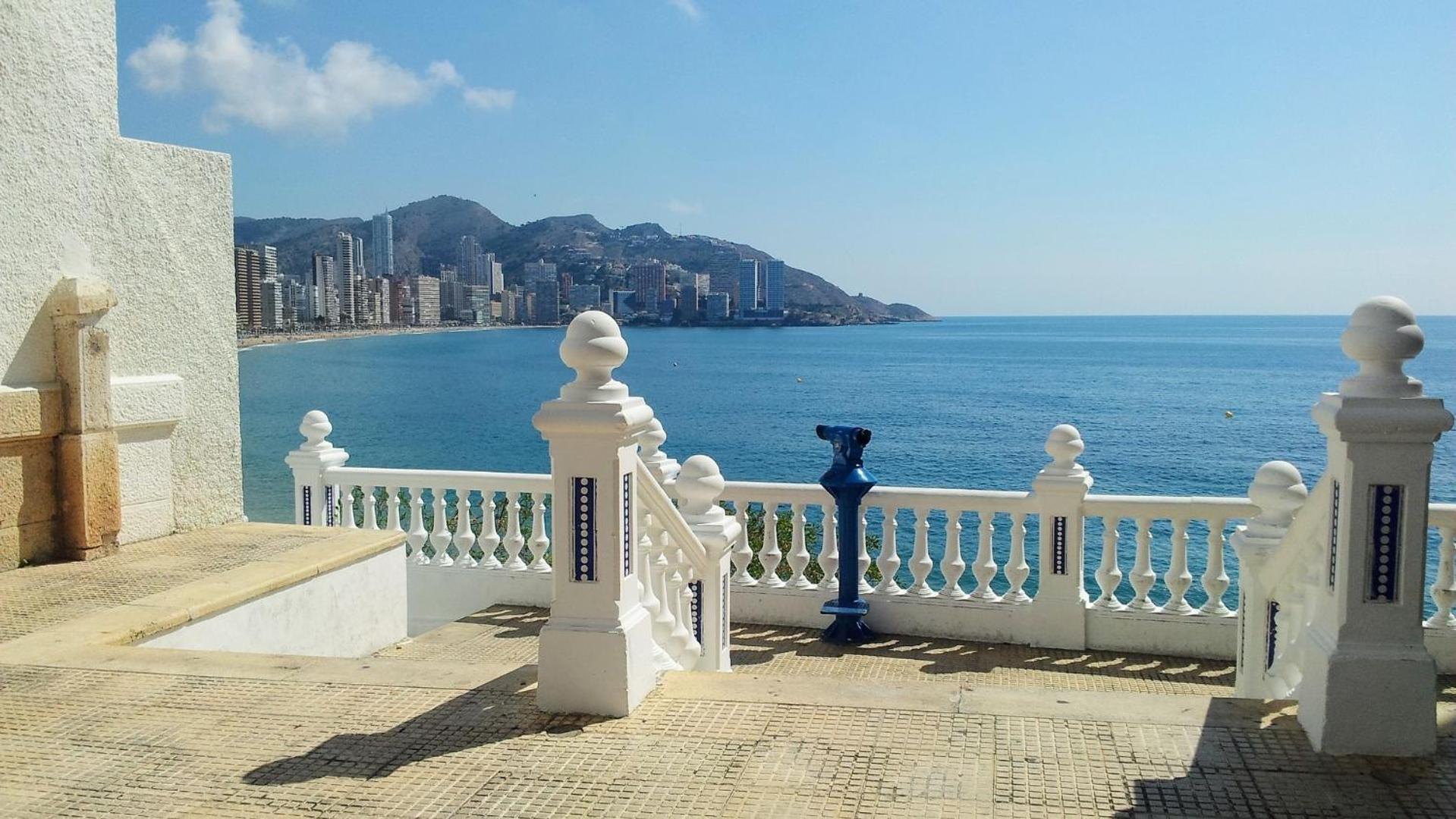 Los Caballos Vip Playa Levante Бенидорм Экстерьер фото